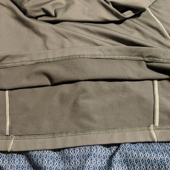 Grey long sleeve cold gear pullover - Picture 3 of 3